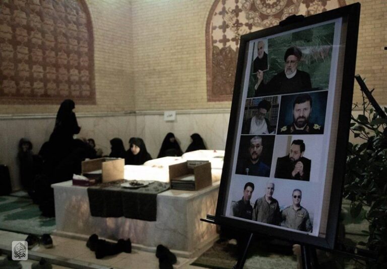عزاداری دانشجویان شریف برای رئیس جمهور شهید