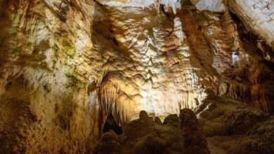 غارت ۷۰ساله غار هستیجان و تخریب سنگ‌نگاره‌های ۳۰هزار ساله