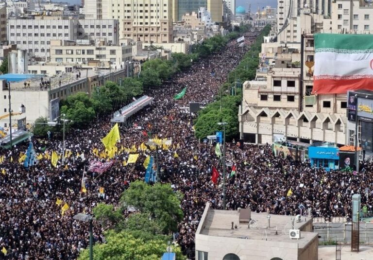 قیام حسینی در آستان رضا؛ سلام ملت بر ابراهیم