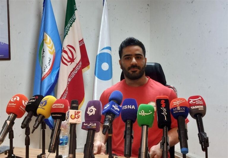 ملیپوش وزنهبرداری: حقوق کمیته ملی المپیک را پس دادیم