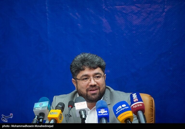 هدیه ۴۰۰۰۰۰ تومانی خرید کتاب برای بیمهشدگان جدید