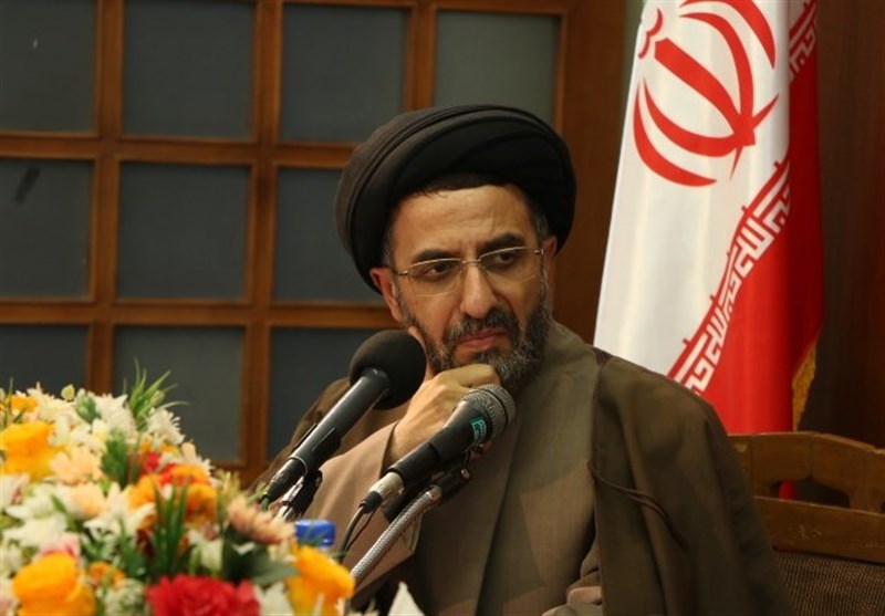 پذیرش رئالیسم و سوبژکتیویسم، عامل انشقاق علوم انسانی است