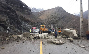 پلیس راه هشدار داد؛ خطر سقوط سنگ در جاده‌های کوهستانی این استان