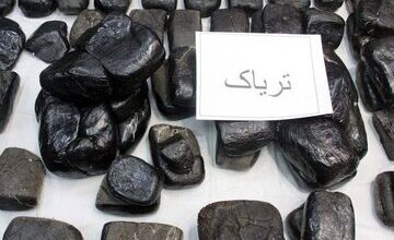 کشف تریاک جاسازی‌شده در «کفش» دو تبعه افغان/ عکس