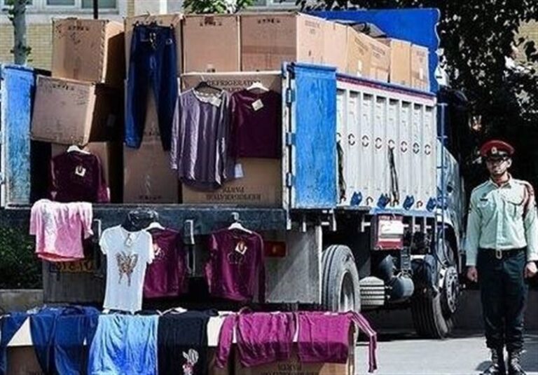 کشف ۱۳ میلیارد تومان البسه قاچاق در شمال تهران