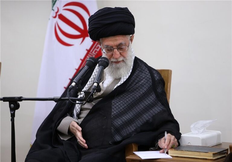 تسلیت رهبر انقلاب به خانواده حجج اسلام کریمی و بهاءالدینی