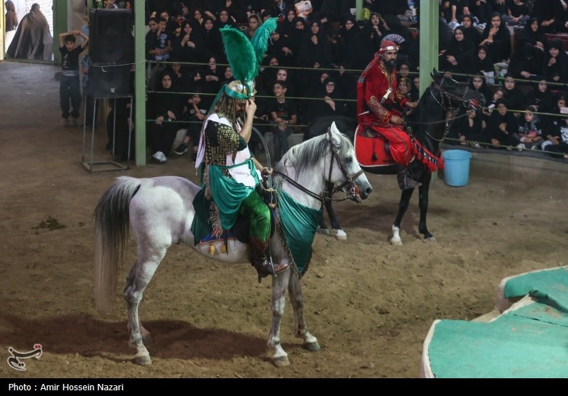 تعزیه خوانی در شب تاسوعای حسینی (ع) در شهرستان چوار+ فیلم