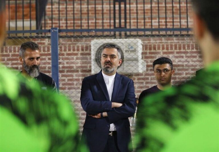 توضیح عطایی درباره اولویتهای میزبانی چادرملو و جدایی فاطمی