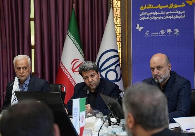جایگاه و نقش ویژه هنرمندان در جشنواره فیلم کودک بازنگری شود