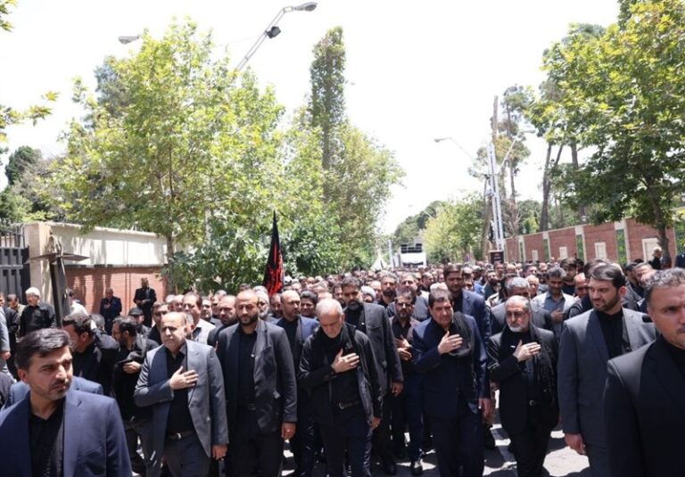حضور مخبر و پزشکیان در اجتماع عزاداران نهاد ریاستجمهوری