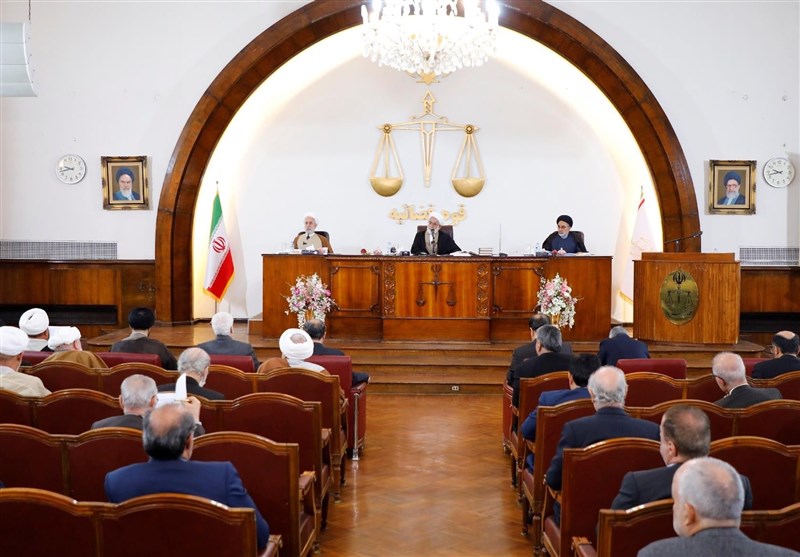 دستگاه قضا باحجم زیاد ورودی پروندهها و کمبود نیرو روبرو است