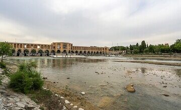 « زاینده‌رود» زیر بار تصمیمات غلط مدفون شده است/روزهای خوش جریان دائمی «مادی‌ها» تا آبرسانی با «تانکرها»