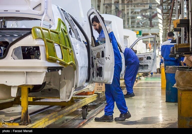 صنعت خودرو از سیاستهای دستگاههای مختلف رنج میبرد