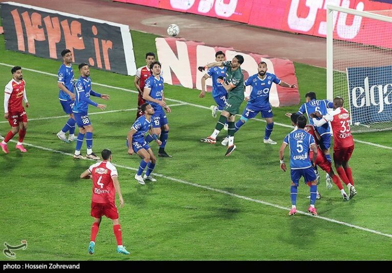 قانون عجیب فوتبال ایران؛طارمی-اینتر ۳ساله؛ در ایران یکساله!