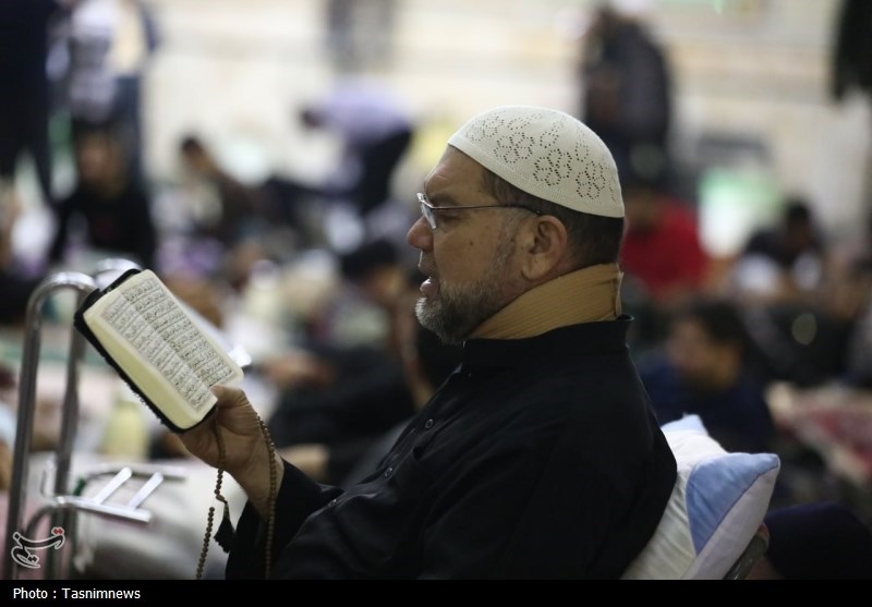 قرائت همگانی زیارت ناحیه مقدسه در عصر عاشورا از مسجد جمکران