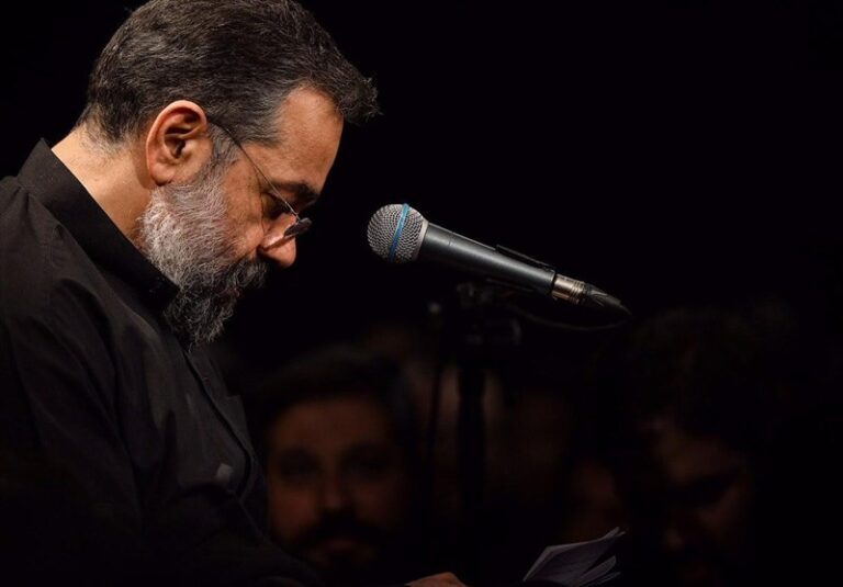 مداحی محمود کریمی در سومین شب عزاداری در حسینیه امام خمینی