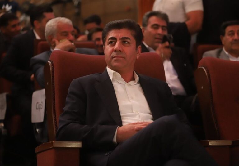 ممبینی: مدرسان فیفا پیش از شروع لیگ به ایران میآیند