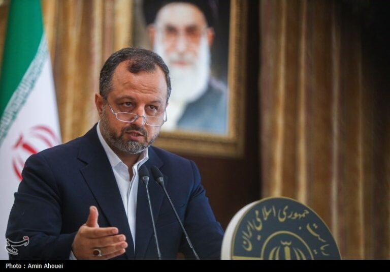 نامه خاندوزی به فرزین برای اصلاح آییننامه تسهیلات کلان