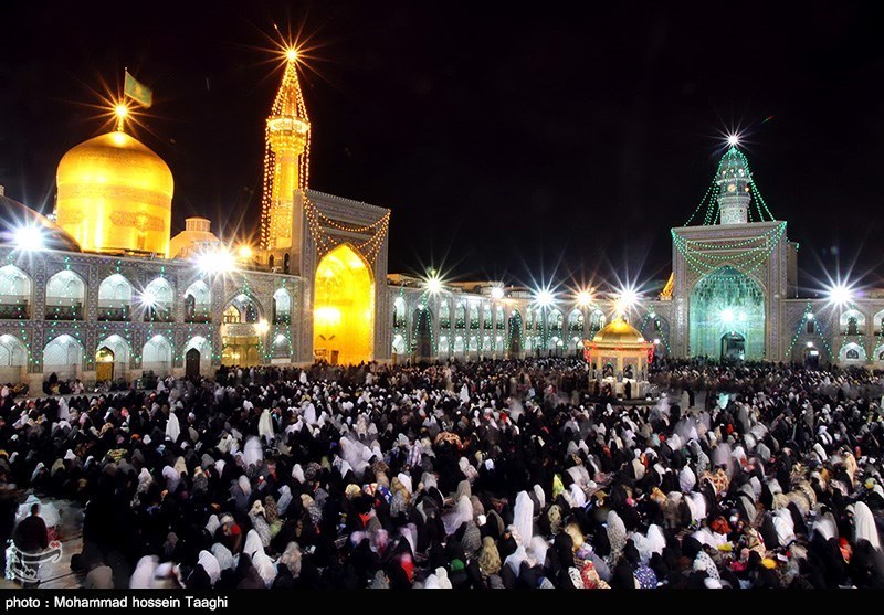 اعزام نخستین گروه بازنشستگان تأمیناجتماعی به مشهد مقدس