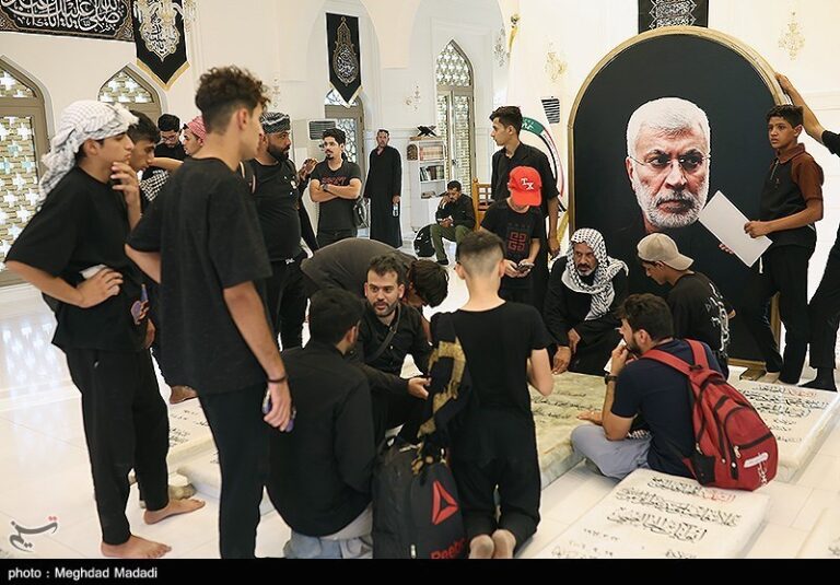ایرانیها بهیاد «حاج قاسم» بر سر مزار ابومهدی المهندس+ عکس