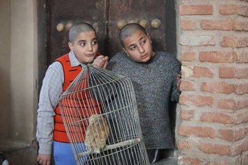 تلویزیون بعد از پنج سال پول من را نداده/ خانه و ماشین فروختم پول عوامل را دادم/ طلبکاران خانهام را آتش زدند