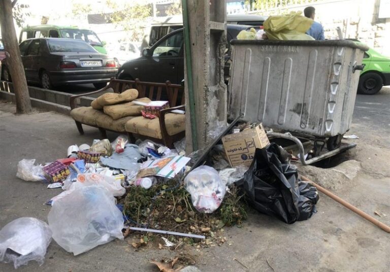 سطلهای مملو از زباله در تهران و سکوت شهرداری