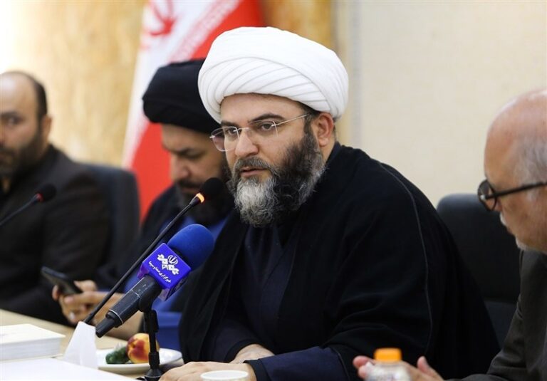 طرح “زندگی با آیهها” در اربعین با قوت پیگیری میشود