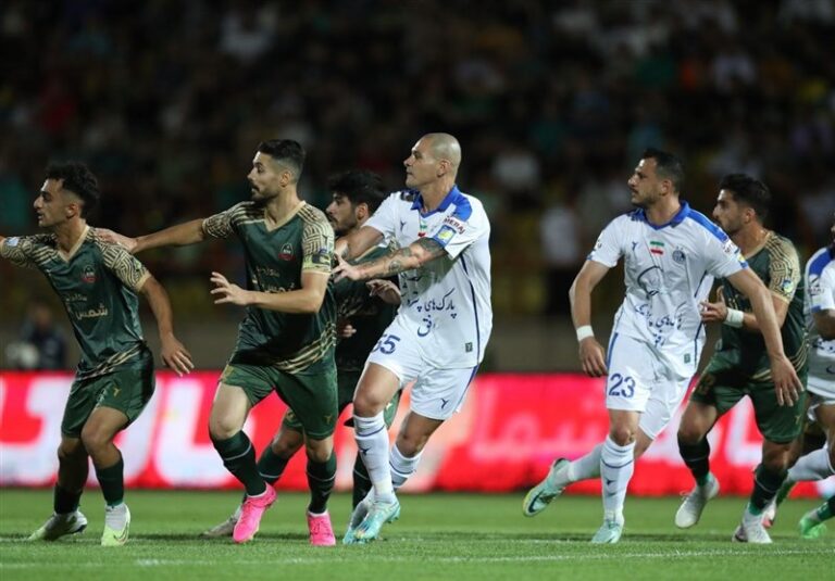 فریبا: مهمترین مسئله بازی استقلال هم VAR بود، هم باد!