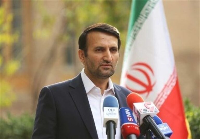 معلمان بازنشسته در کلاسهای درس/استقبال معلمان از اضافه کار
