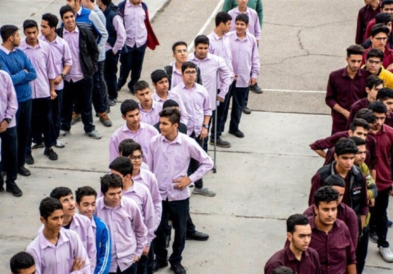 “پول زور” بدهید؛ اینجا مدرسه دولتی است!