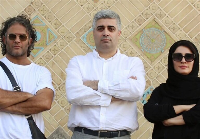 کمی شبیه مارادونا روی صحنه میرود