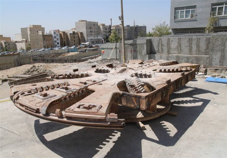 آغاز ورود قطعات دستگاه حفار مکانیزه به خط ۱۰ مترو تهران