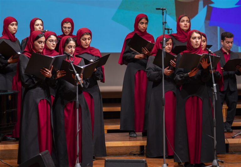 آکاپلاها از شهادت، وطن و خلیج همیشه فارس خواندند