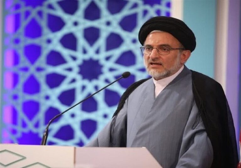 برگزیدگان عرصه وقف تجلیل شدند