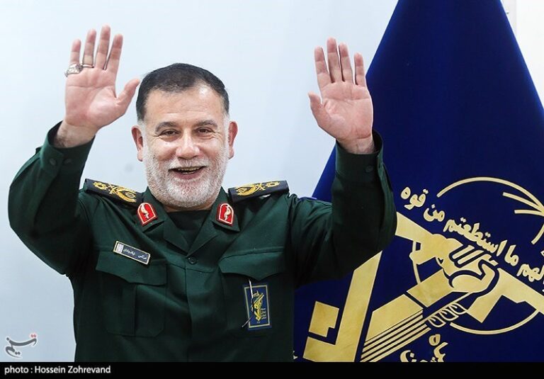 خاطره مجاهدتهای شهید نیلفروشان تا ابد زنده میماند