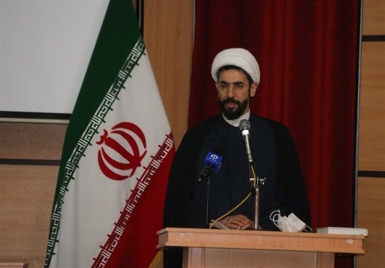 رستمی:روسای دانشگاهها اجازه ندادند جریان علم متوقف شود