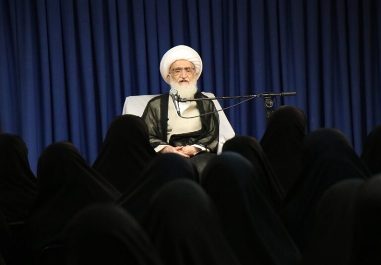ماحصل وحدت باید قطع ارتباط کشورهای اسلامی با صهیونسیتها باشد