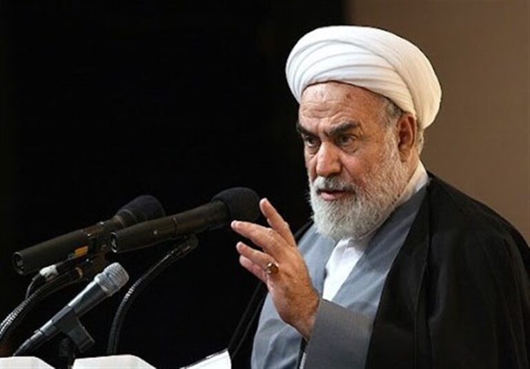 نظام اسلامی برای رفع تبعیض با تمام قوا تلاش میکند