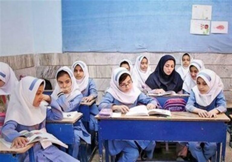 هیچ مدرسهای در لیست ساختمانهای ناایمن بحرانی قرار ندارد
