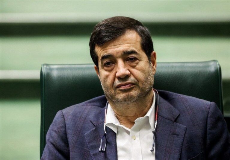 وزیر ورزش و جوانان به پاریس رفت