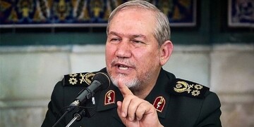 سردار صفوی: در مراسم تشییع شهید نصرالله، آهن پارههای رژیم صهیونیستی با بهت جمعیت یک میلیون نفری را تماشا میکردند؛ جمعیت هم به آنها می خندیدند