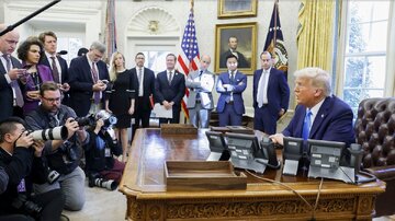 اولین واکنش ترامپ به نامه تهران؛باید مراقب ایران باشم!ترجیح اصلی من نه از موضع قدرت و نه از موضع ضعف، این است که….