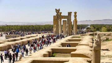 تخت جمشید در این فهرست، انتخاب اول مردم شد