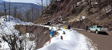جاده کلاردشت به عباس آباد مسدود شد/ احضار رئیس اداره راهداری