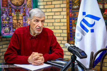 حقیقتپور: ضرر ۵۰۰ میلیون دلاری روزانه تحریمها به کشور؛ اینها دستپخت جبهه پایداریهاست/ هروی: جبهه پایداری باید در جایگاه متهم بشیند نه مدعی