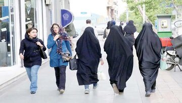 ضد و نقیضها درباره اجرای قانون عفاف و حجاب/ دولت در برابر تندروها عقب نشست؟