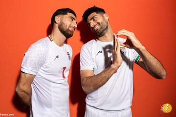 عکس | سورپرایز مهدی طارمی توسط علی جهانبخش در هلند