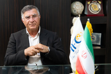 مجید جلالی: استقلال یا پرسپولیس؟ هیچکدام، تاج!