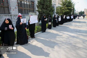 هشدار فرماندار تهران درباره فراخوان تجمع موافقان قانون حجاب در مقابل مجلس/ با تجمعات فاقد مجوز برخورد می کنیم