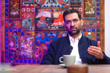 واکنش آذری جهرمی به شایعه معاون اول شدن در دولت/ پیشنهادهایی برای حضور در دولت شد اما…